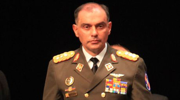 Dictan detención de mayor general y ex ministro Herbert García Plaza